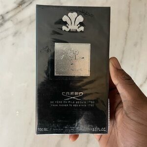 Creed Aventus Fragrance in Black and Silver